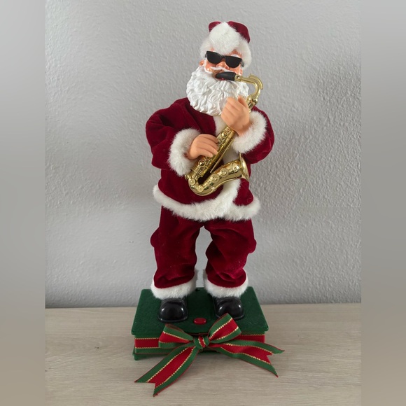 Vintage Jazz Christmas Santa Playing The Saxophone Figurine Read Description - Picture 1 of 9